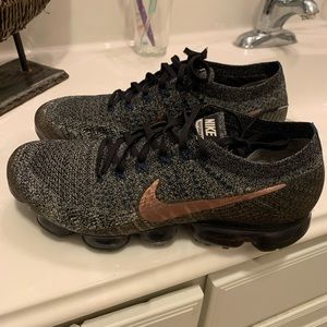 Vapor max size 11 explorer dark shoes. Brand new they are going for almost $500